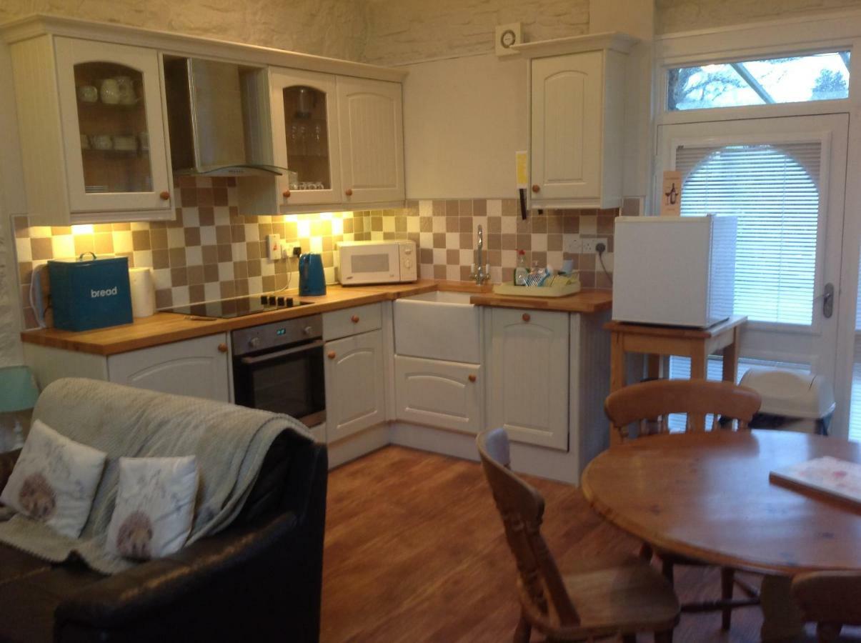 Cwmtwrch Cottageカーマーゼン エクステリア 写真